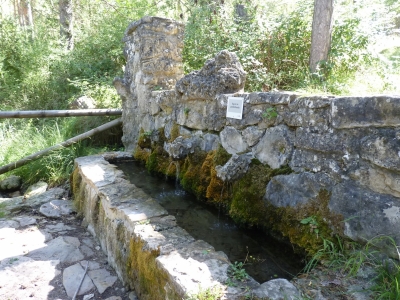 Fuente del Nacimiento del Río Cuervo (aparcamiento) - imagen 1