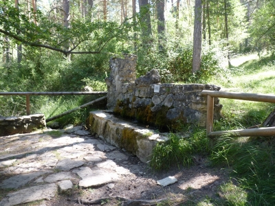 Fuente del Nacimiento del Río Cuervo (aparcamiento) - imagen 2