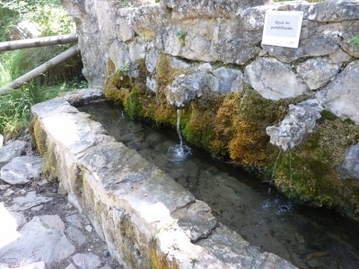 Fuente del Nacimiento del Río Cuervo (aparcamiento) - imagen 4