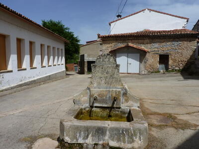 Fuente del Pueblo - imagen 1